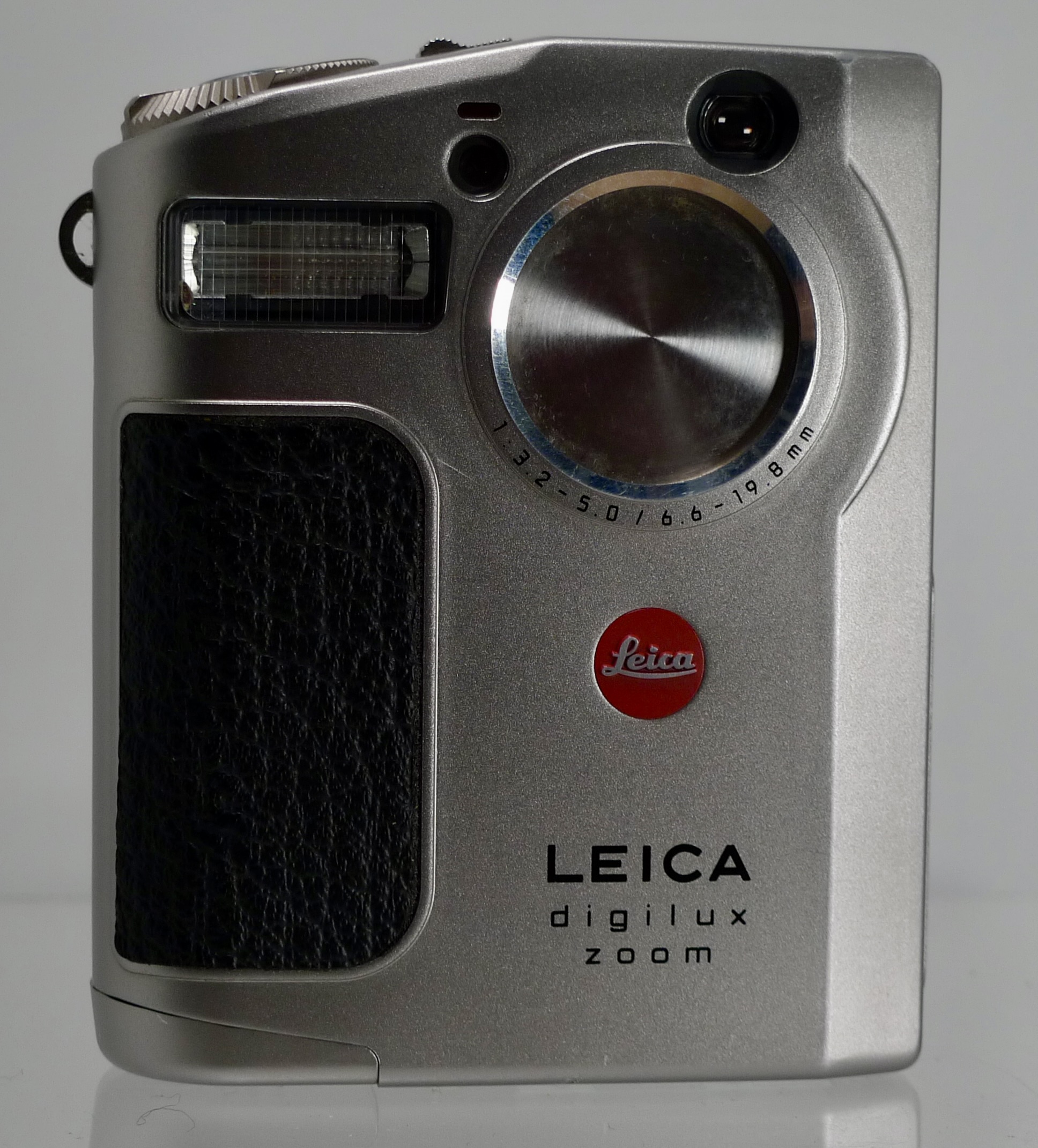 Vintage Digital Leica Digilux Zoom Thegashaus